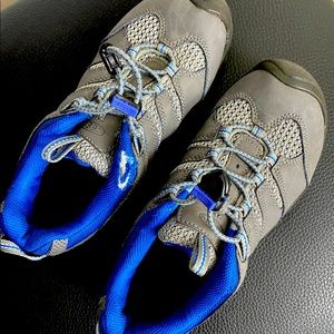 Keen Big kids hiking shoes